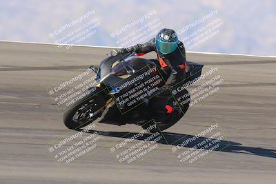 media/Nov-06-2023-Moto Forza (Mon) [[ce023d0744]]/4-Beginner Group/Session 2 (Bowl Tight Speed)/